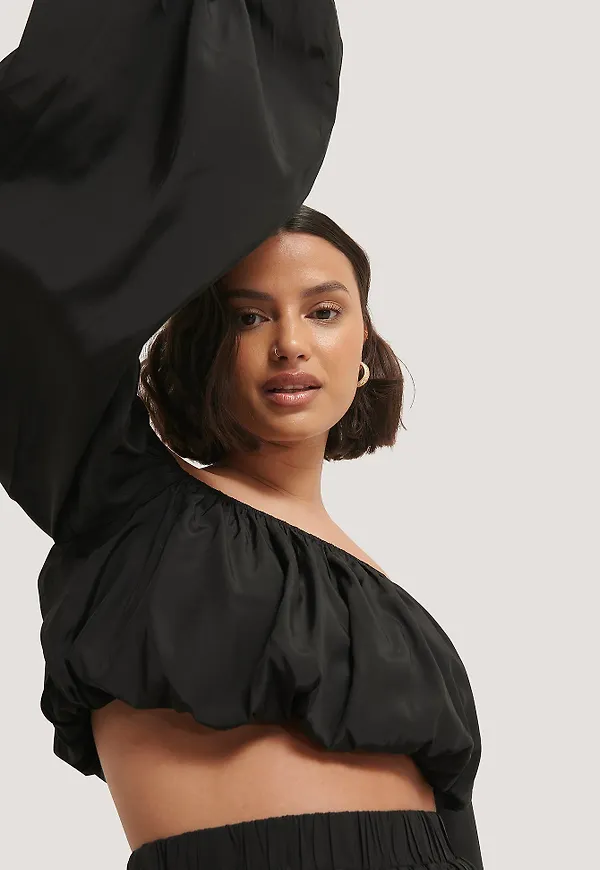 NA-KD Trend Topp Med Ballongärm - Black
