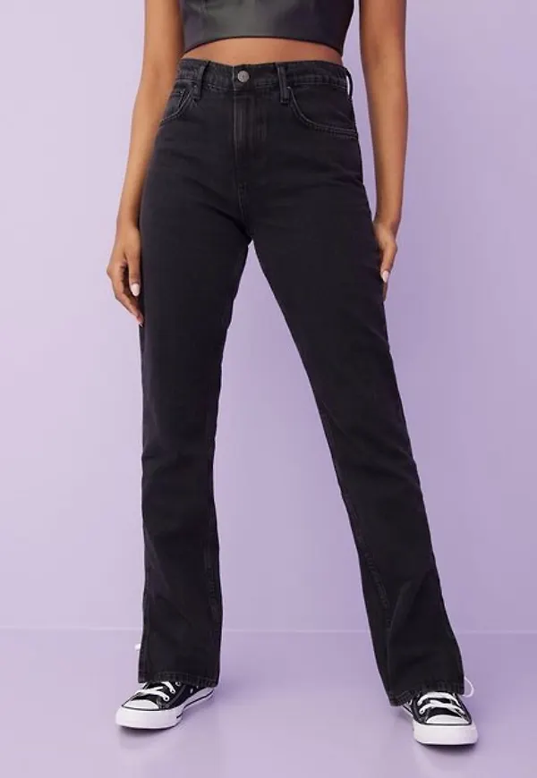 NLY Trend Cheeky Fit Slit Denim Straight Svart