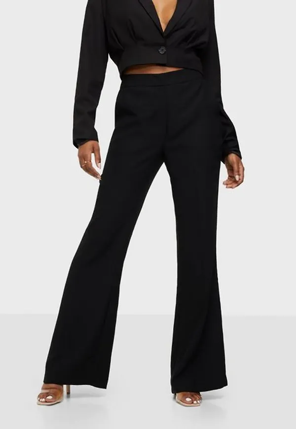 NLY Trend Shaped Suit Pants Byxor Svart
