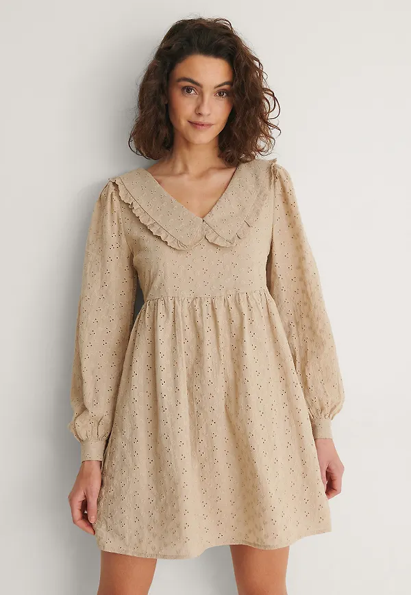NA-KD Boho V-Ringad Miniklänning - Beige