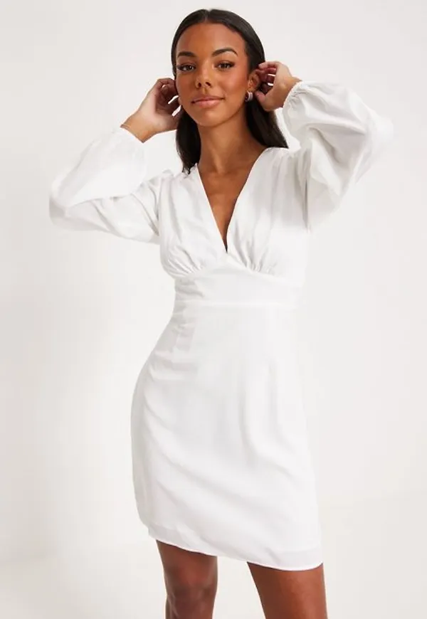 Glamorous Nelly x Glamorous Crepe Mini Dress Klänning White