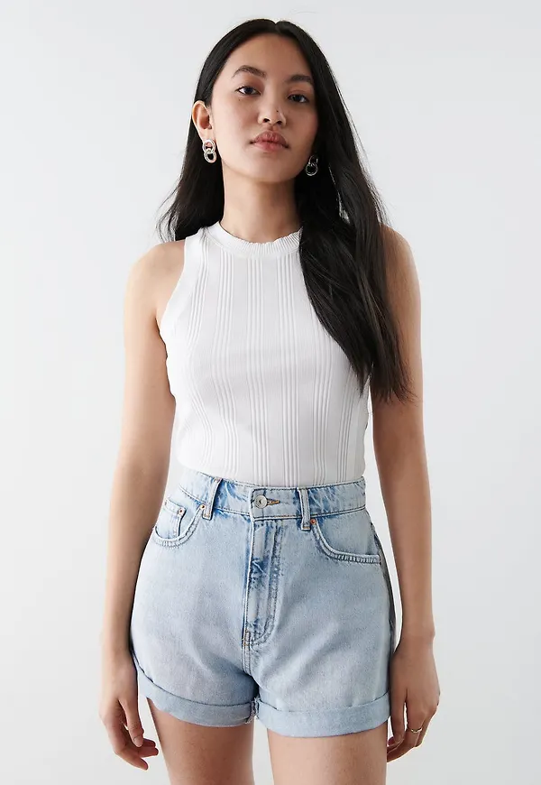 Dagny mom shorts
