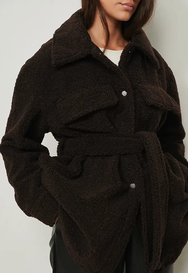 NA-KD Teddyjacka med bälte - Brown