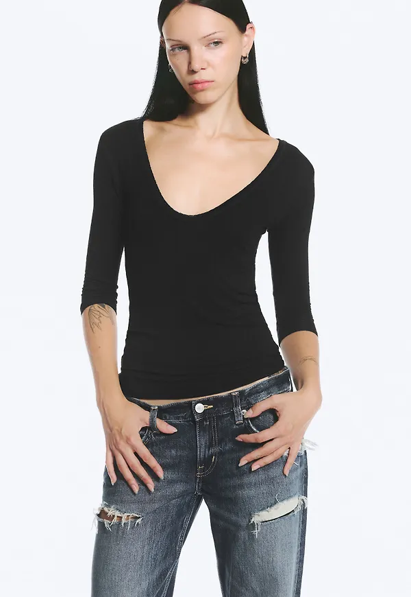 Deep V-neck three-quarter sleeve top