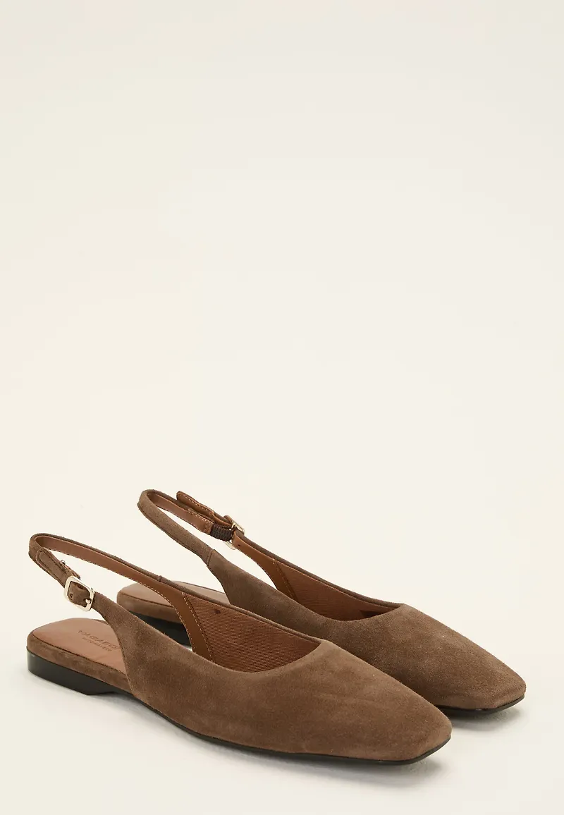 Delia Sandals Flats