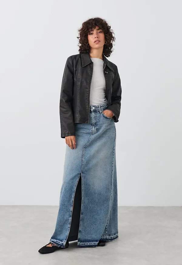 Denim slit skirt