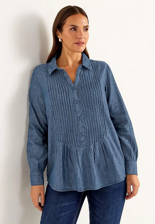 Denimblus med sydda veck