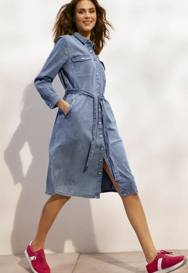 Denimklänning med tryckknappar