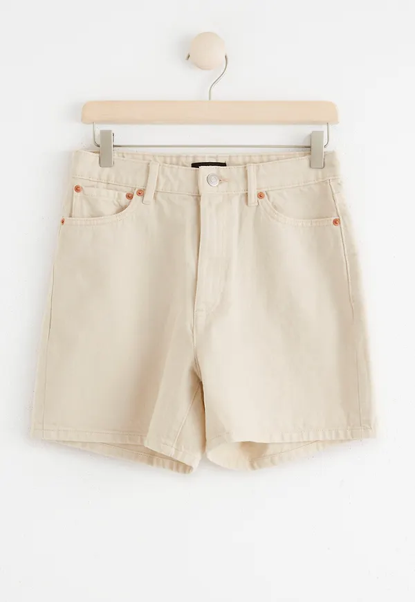 Denimshorts med hög midja