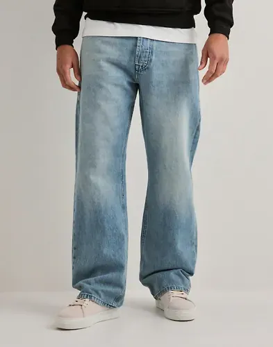 Diesel 1980 D-Eeper Loose fit jeans Blå