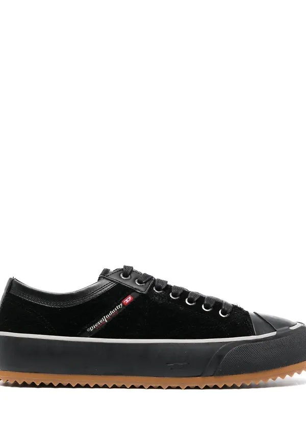 Diesel låga sneakers i mocka - Svart