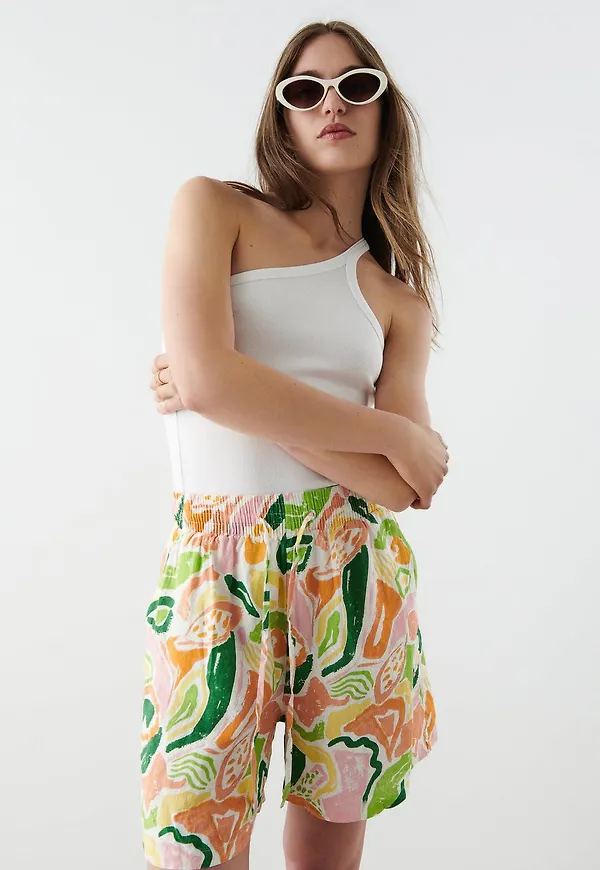Disa linen shorts