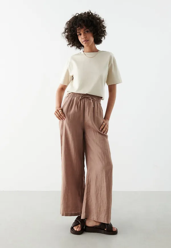 Disa linen trousers
