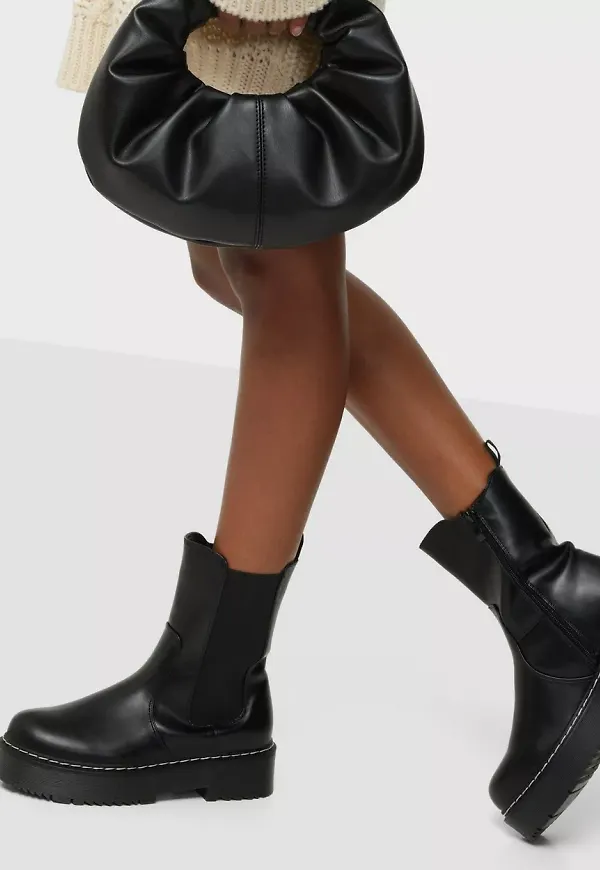 Duffy - Platåboots - Svart - High Chelsea Boots - Platåskor