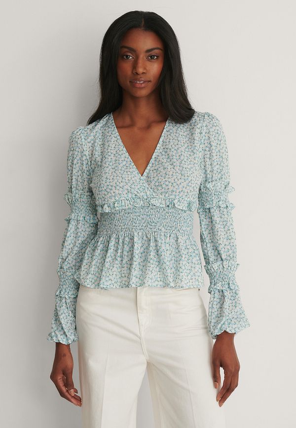 NA-KD Recycled Luftig Blus Med V-ringning - Multicolor