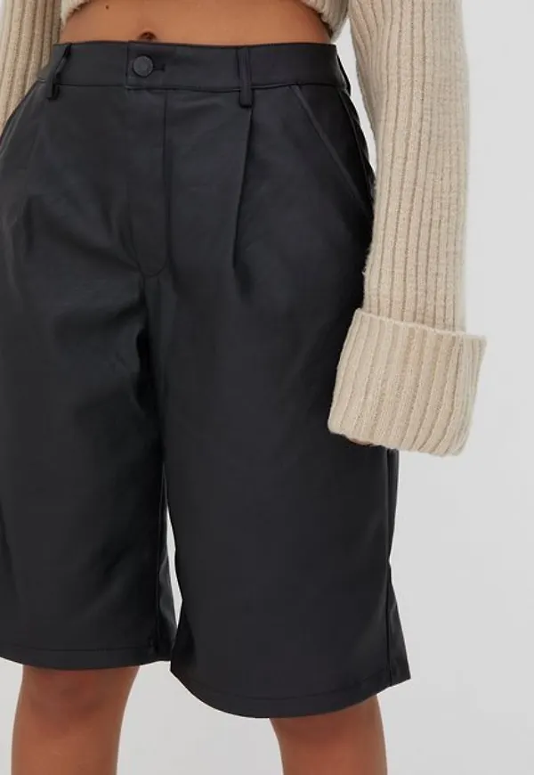 JJXX Jxjaden Faux Leather Berm Hw Shorts Shorts Black Matte
