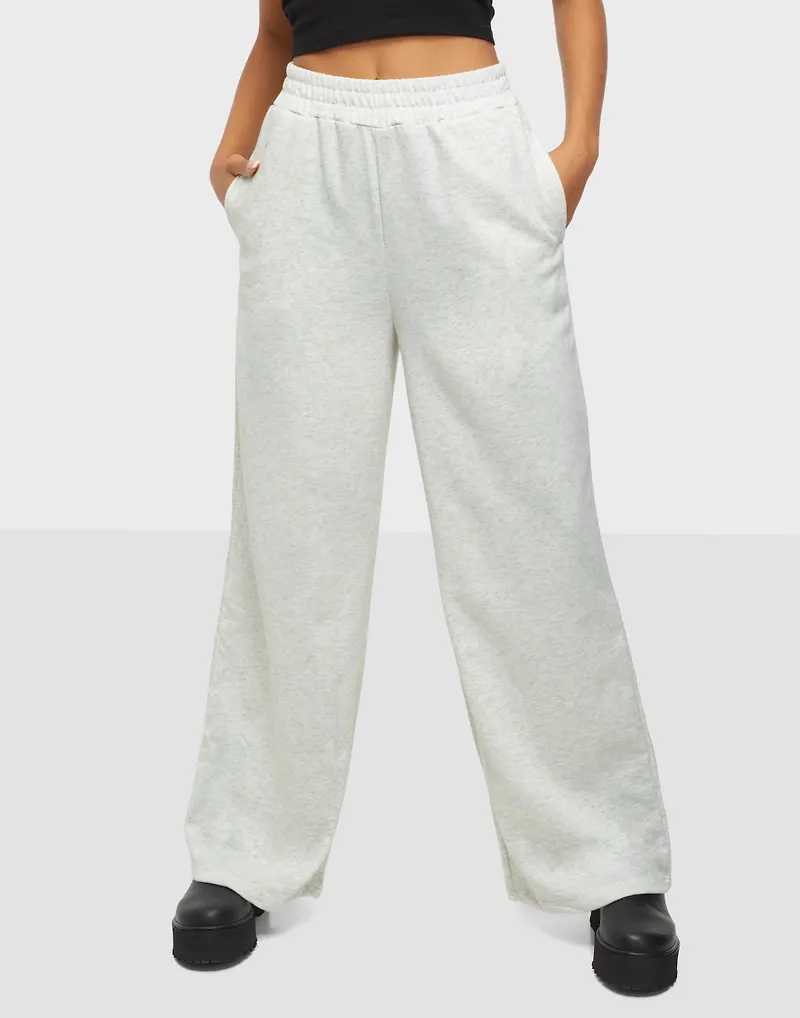 Pieces - Mjukisbyxor - Pcchilli Summer Hw Wide Sweat Pants - Byxor & Shorts