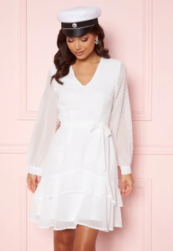 Sisters Point WD Dress 115 Cream M