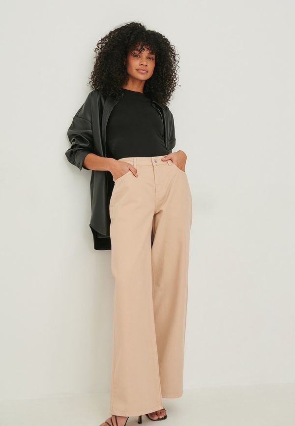 NA-KD Trend Baggy jeans med vida ben - Beige