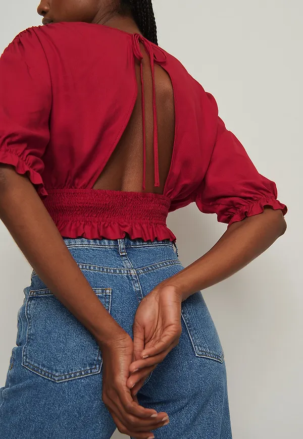 NA-KD Boho V-ringad topp med elastisk midja - Red