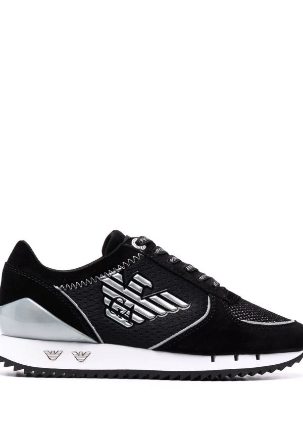 Ea7 Emporio Armani sneakers med meshpanel och logotypmärke - Svart