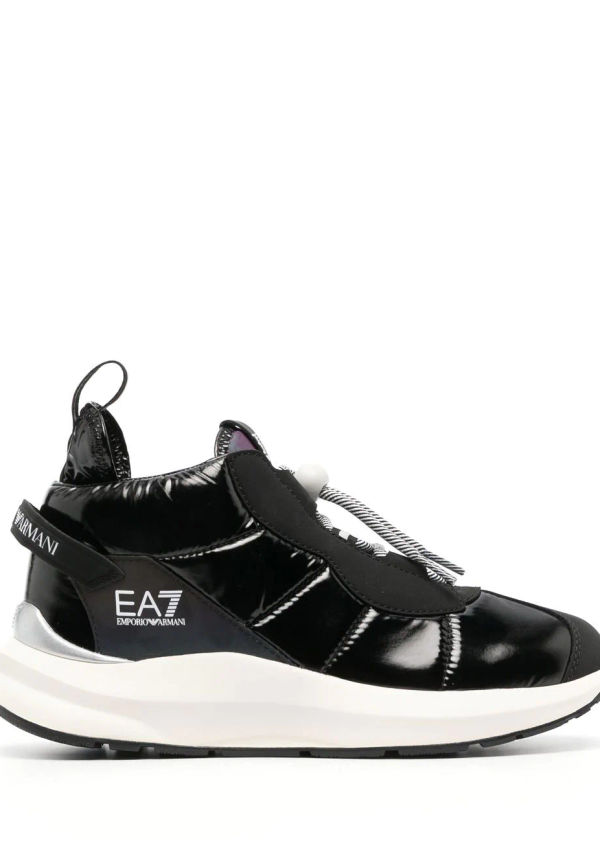 Ea7 Emporio Armani vadderade sneakers - Svart