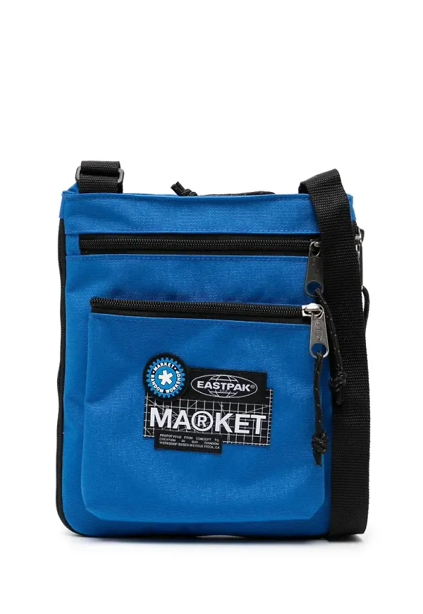 Eastpak x Market Studios Rusher axelväska - Blå