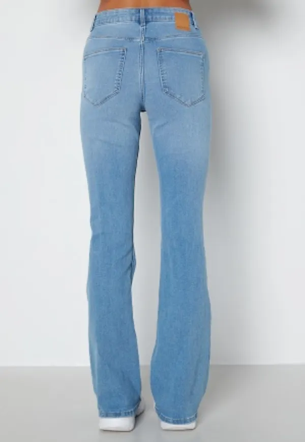 Pieces Peggy Flared HW Jeans Light Blue Denim M