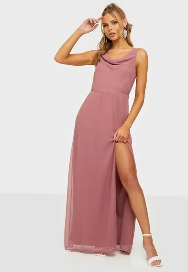 NLY Eve Lovesome Waterfall Gown Maxiklänningar Dark Rose