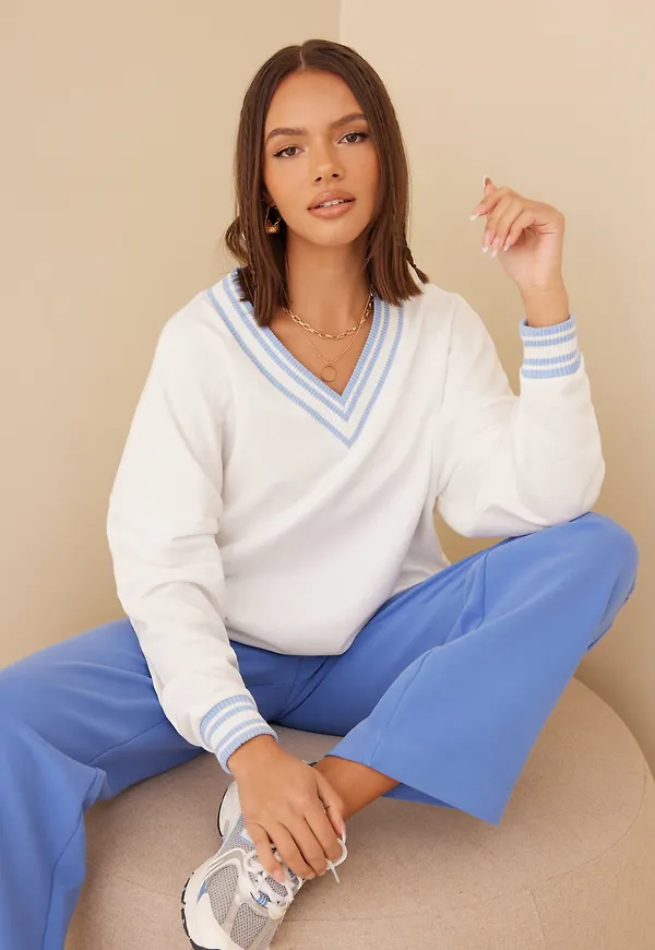 NLY Trend - Farfarströjor - Varsity V neck Sweat - Tröjor