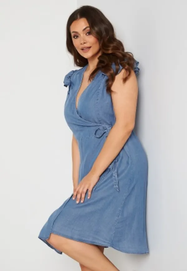 Vero Moda Curve Naena SL On Knee Dress Light Blue Denim 50