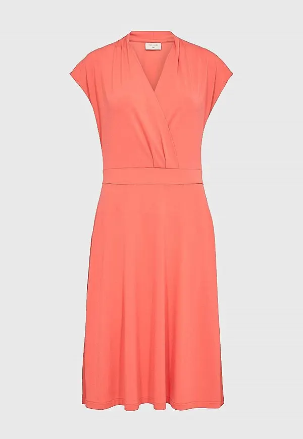 Elegant, mjuk trikåklänning Yrsa