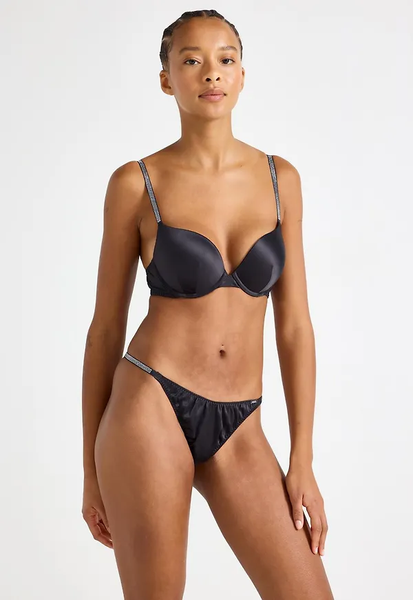 ella m – stringtrosa i satin