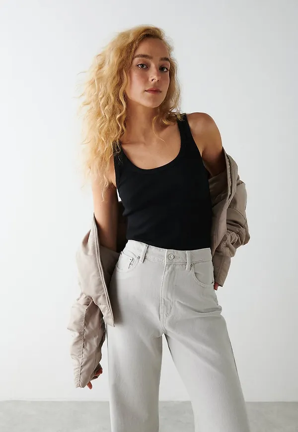 Ellen tank