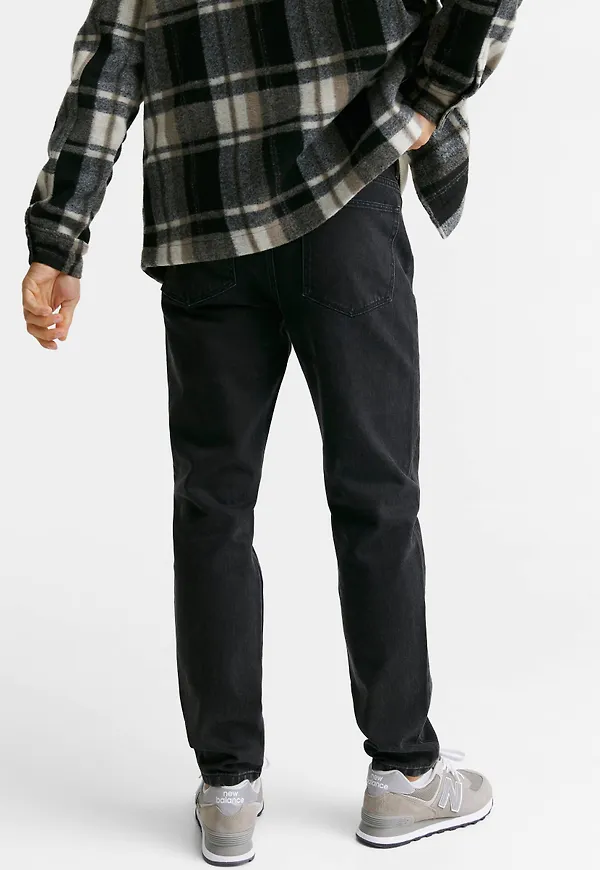 Ellos - Icon Regular Tapered Jeans - Svart - W36