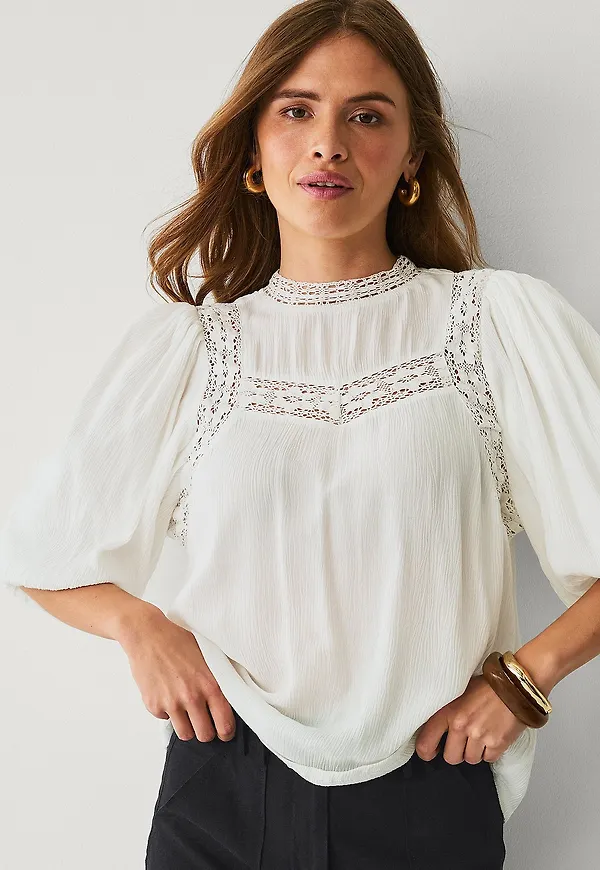 Ellos Collection - Blus med spetsinfällningar - Vit