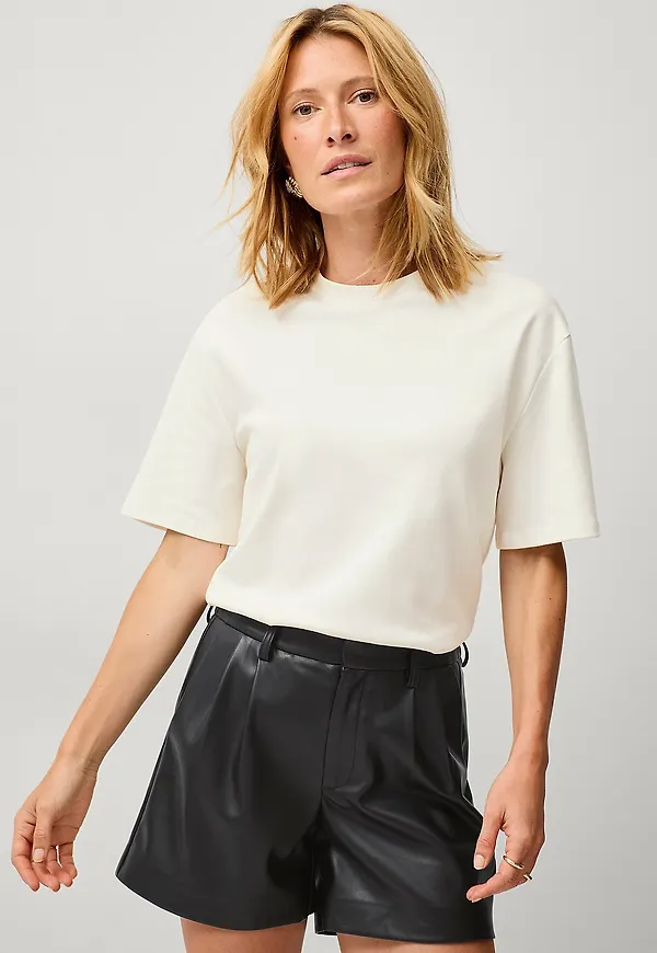 Ellos Collection - Shorts i skinnimitation - Svart