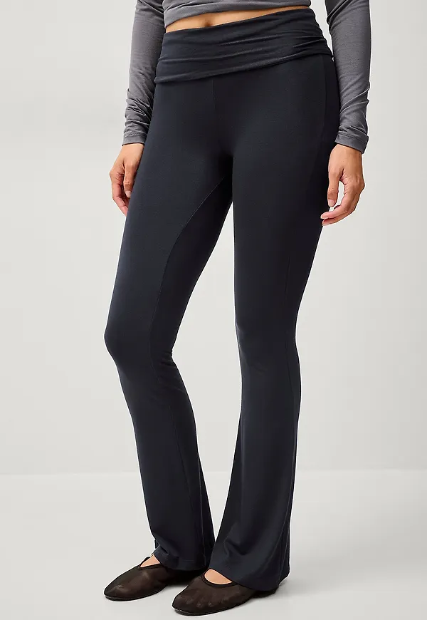Ellos Collection - Utsvängda leggings - Svart