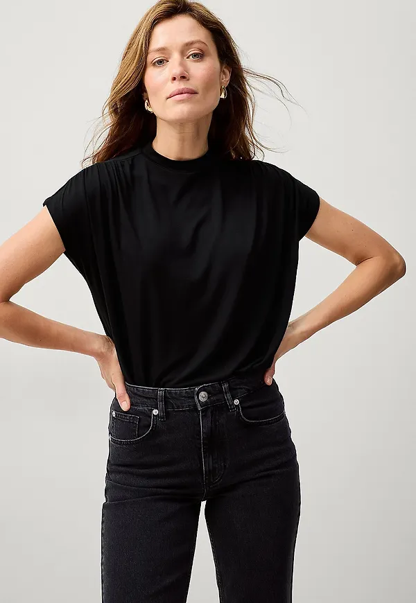 Ellos Collection - Topp med rynkade detaljer - Svart