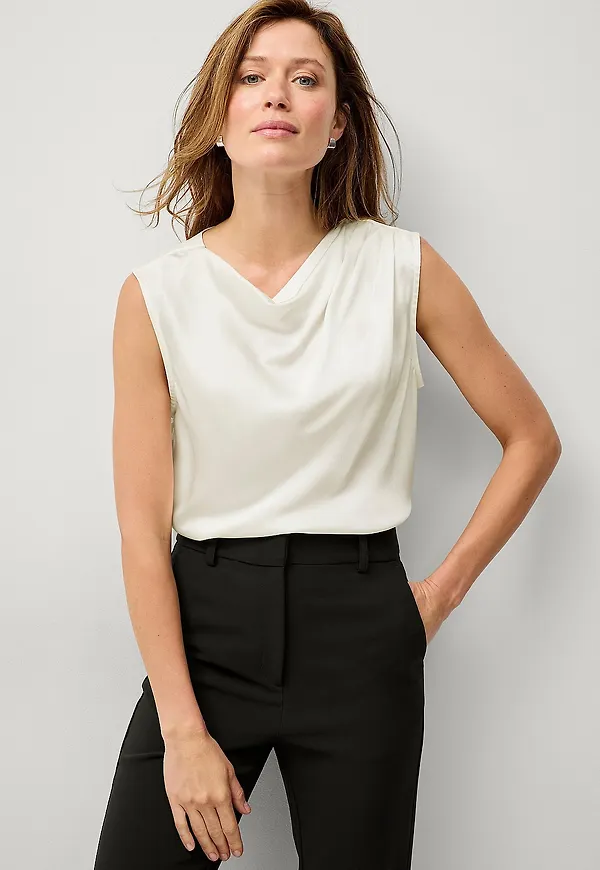 Ellos Collection - Ärmlös satinblus med drapering - Natur