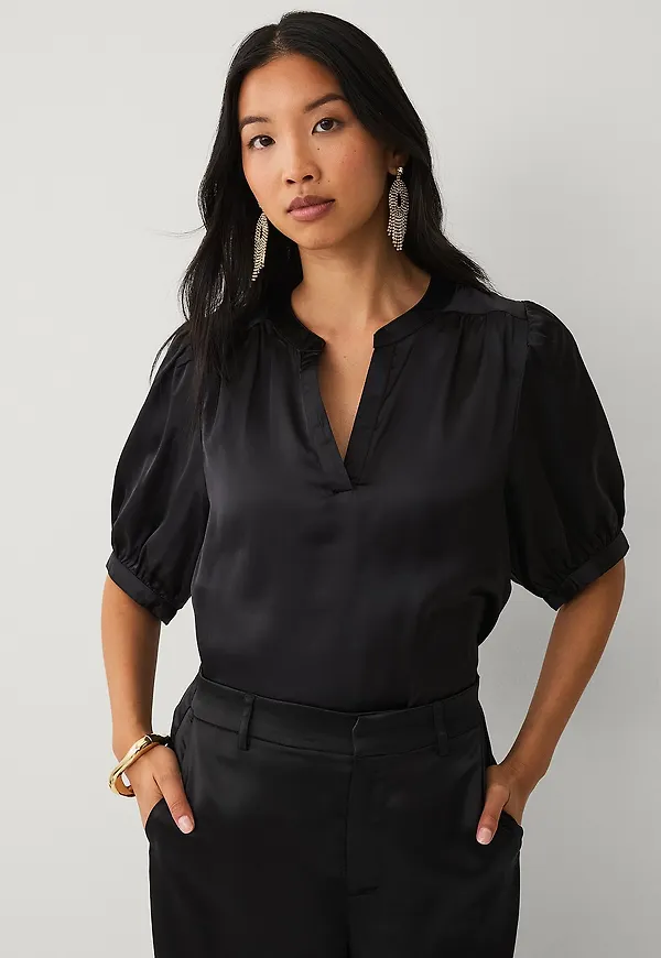Ellos Collection - Blus i glansig satin - Svart
