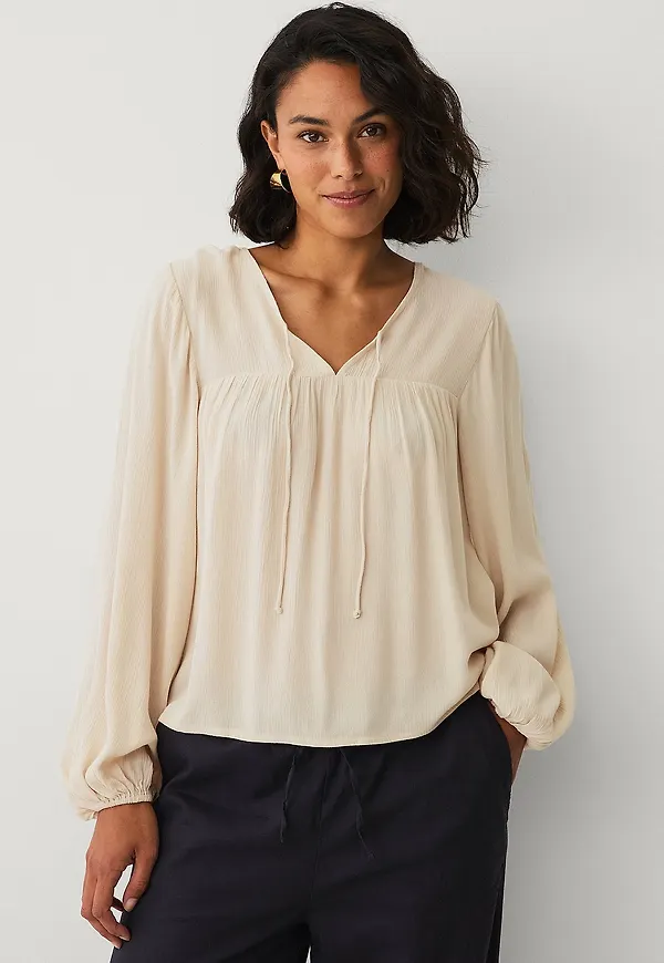 Ellos Collection - Blus i krinklad viskos - Beige