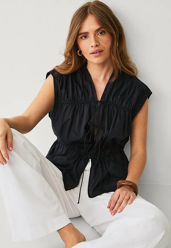 Ellos Collection - Blus med knytband - Svart