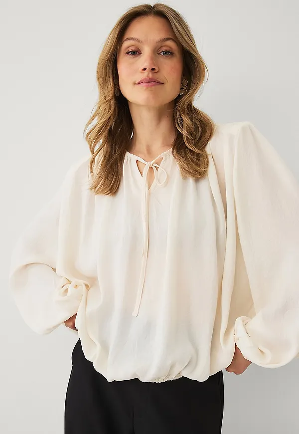 Ellos Collection - Blus med rynkdetaljer - Vit
