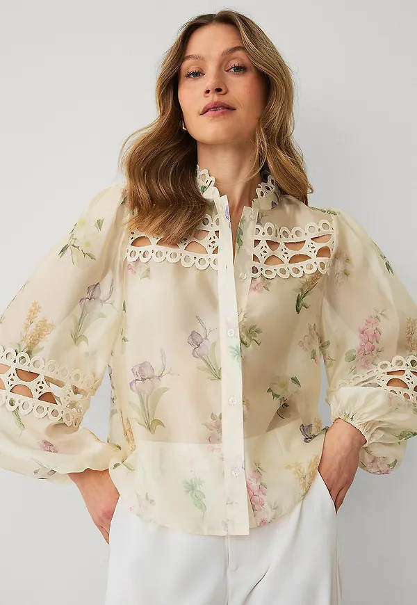 Ellos Collection - Blus med spetsbroderi - Beige