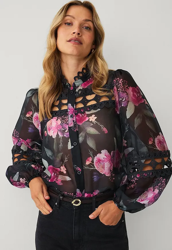 Ellos Collection - Blus med spetsbroderi - Svart