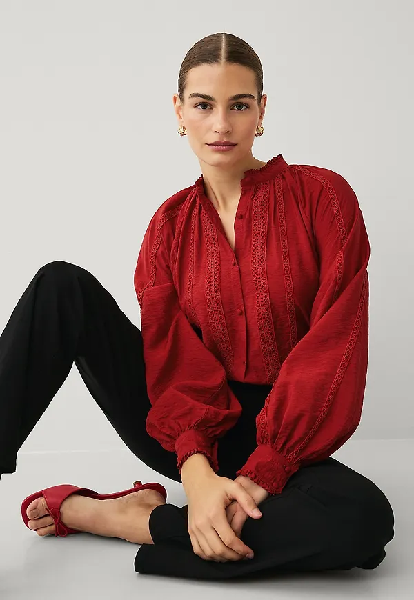 Ellos Collection - Blus med spetsdetaljer - Röd