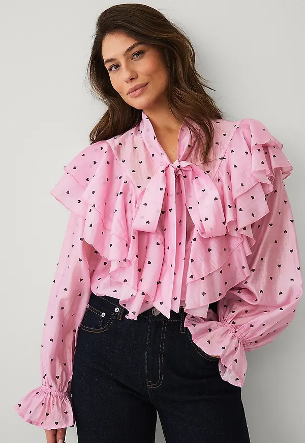 Ellos Collection - Blus med volanger - Rosa