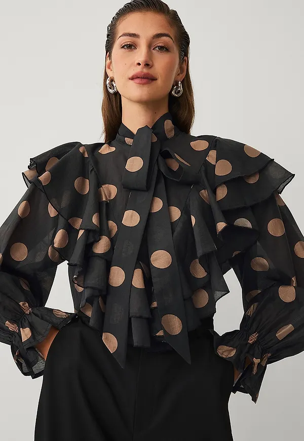 Ellos Collection - Blus med volanger - Svart