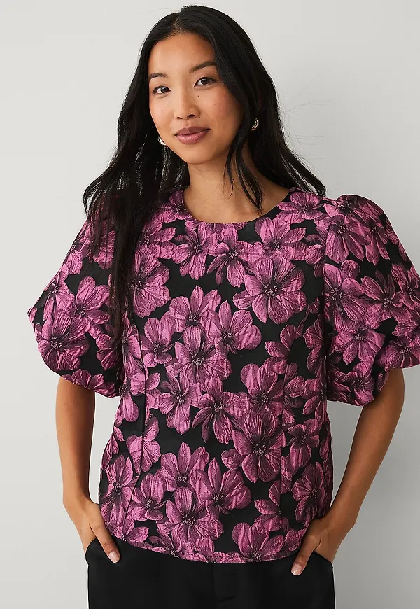 Ellos Collection - Jacquardvävd blus med puffärmar - Rosa